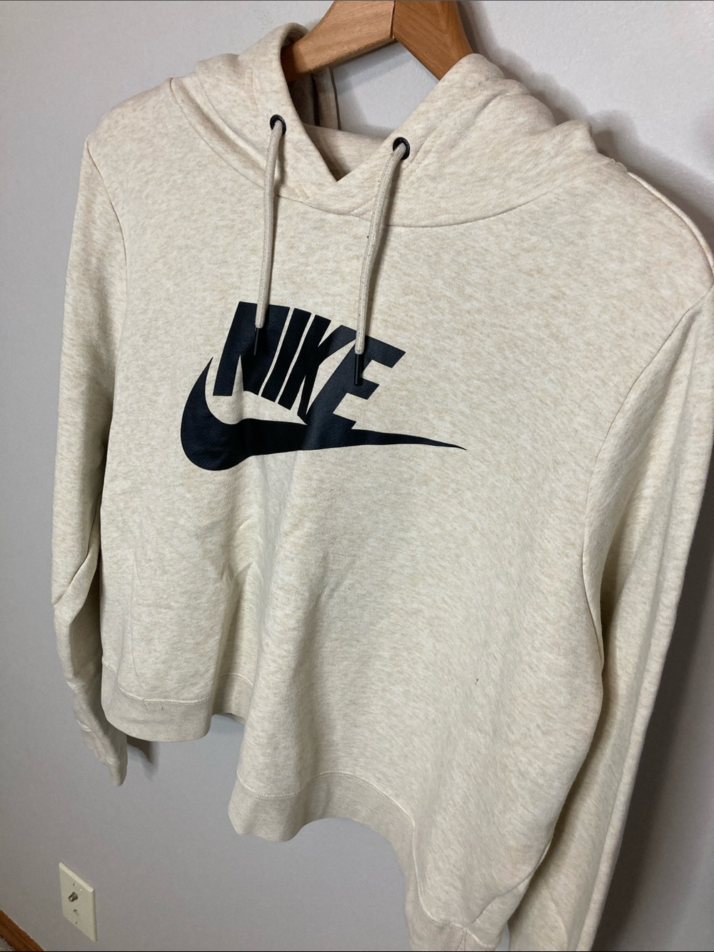 Nike Women's Cream Hoodie with Black Swoosh, Size XXL, oversized cropped - Picture 4 of 8